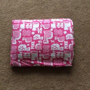 Twin Reversible PINK Duvet Cover by VS